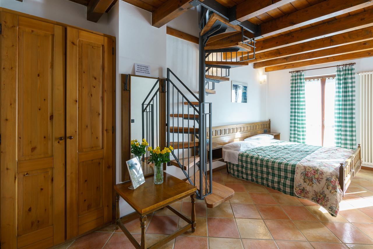 Agriturismo Giacomino ジェーラ・ラーリオ エクステリア 写真