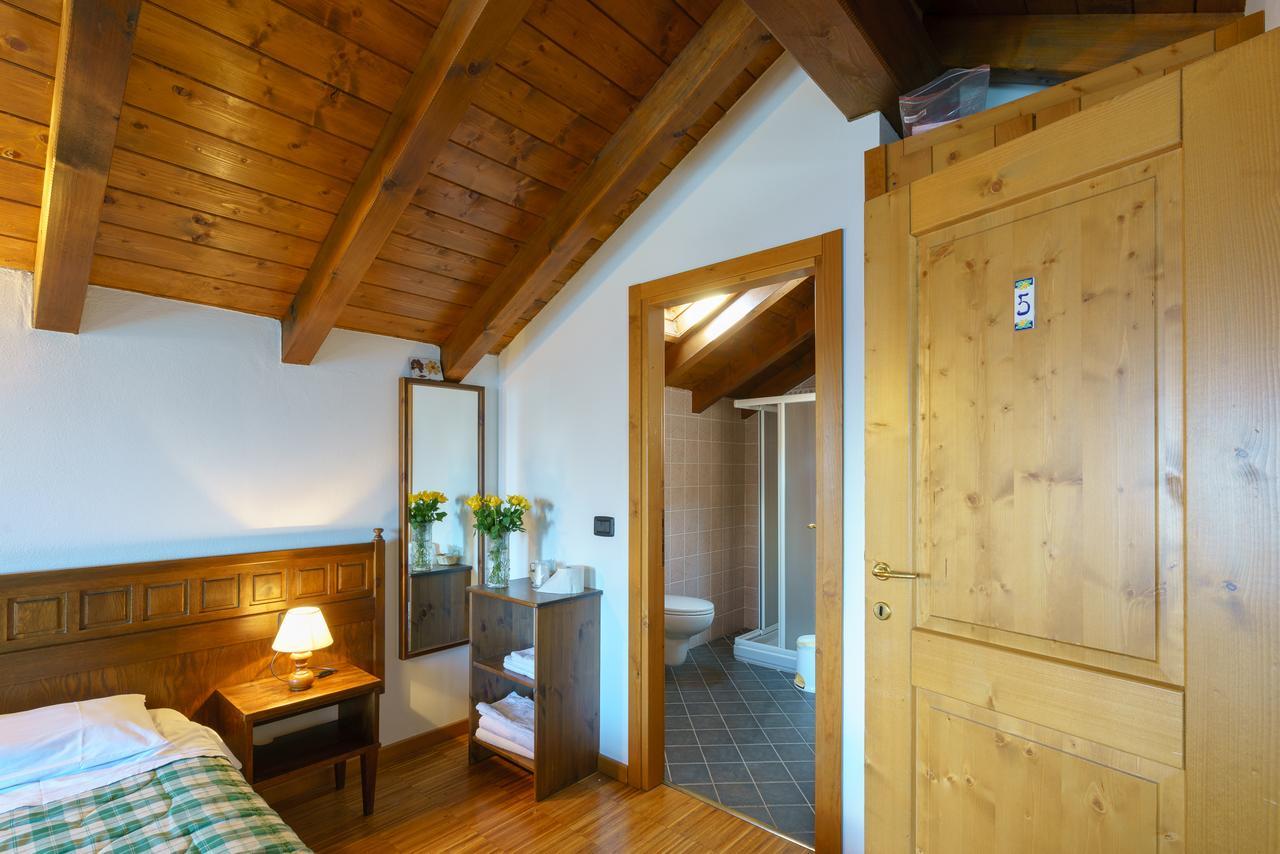 Agriturismo Giacomino ジェーラ・ラーリオ エクステリア 写真