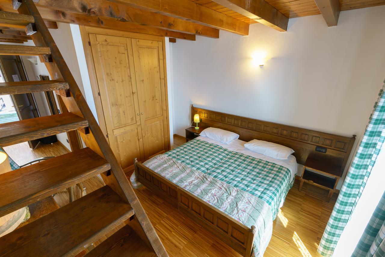 Agriturismo Giacomino ジェーラ・ラーリオ エクステリア 写真